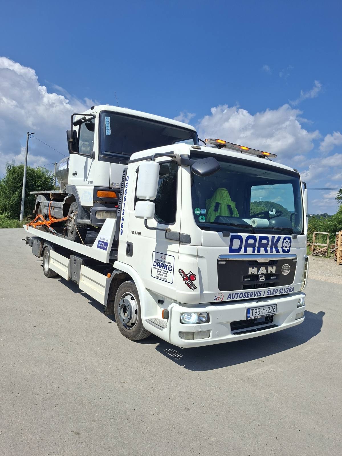 DARKO prevoz automobila na platformi